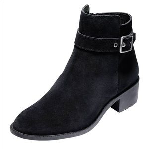 Cole Haan waterproof ankle boots. Suede. Size 9.